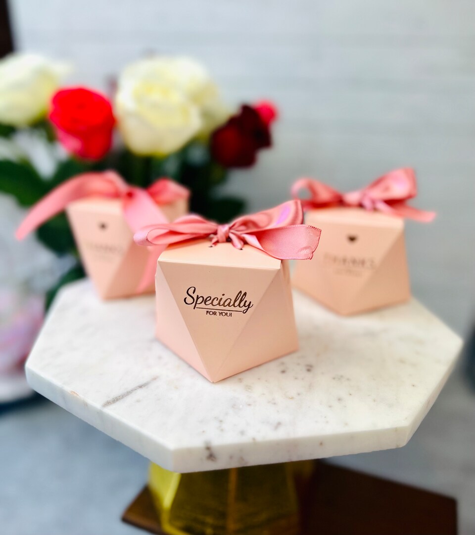 50-Piece Wedding Favor Boxes With Ribbon – Small Candy Or Gift Boxes, Flower Theme